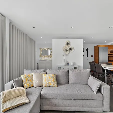 Florentina Villa Gaula